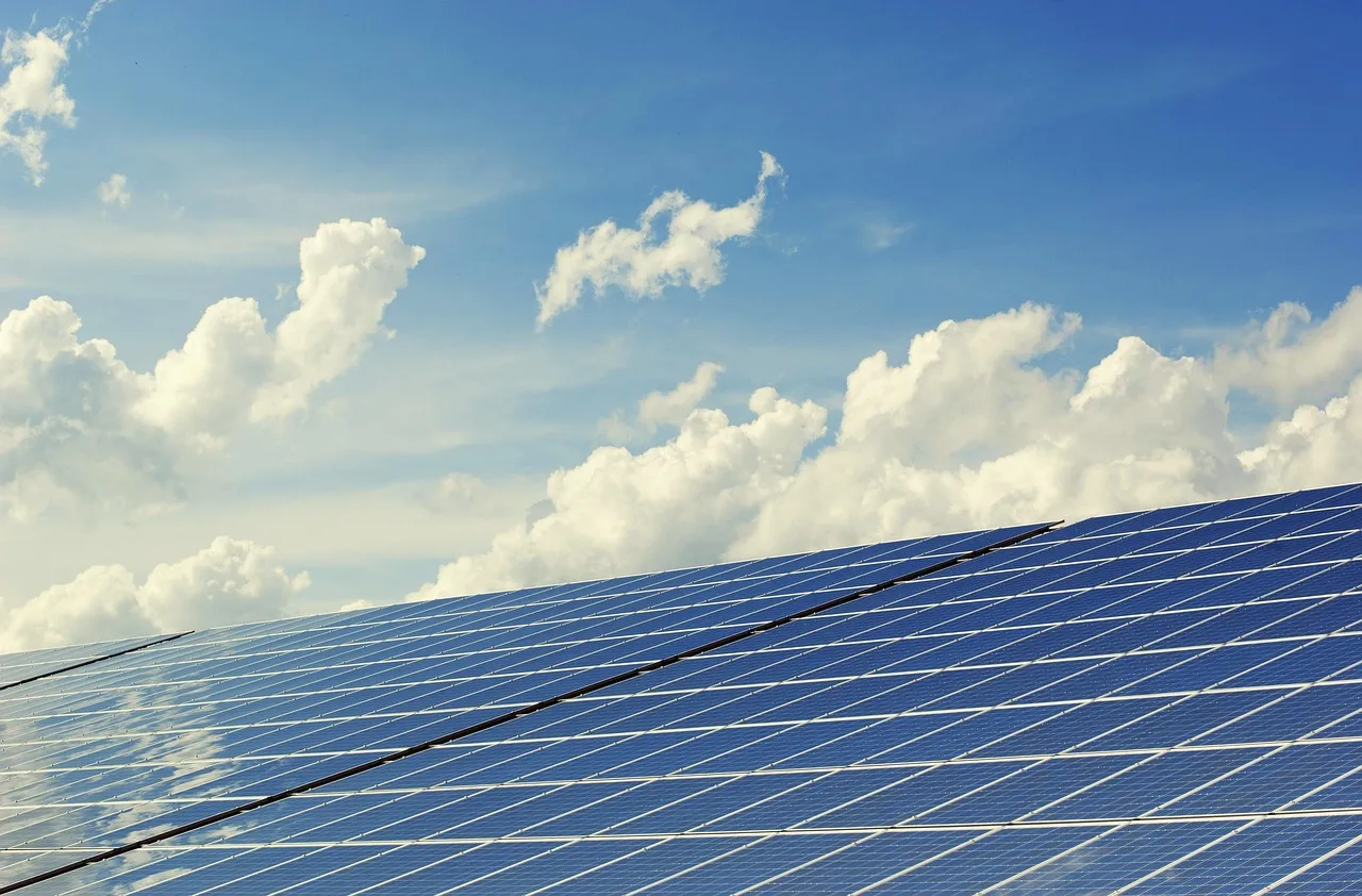 Keadilan Teknologi dan Energi Terbarukan Menjadi Pilar Perdamaian Global di 2026