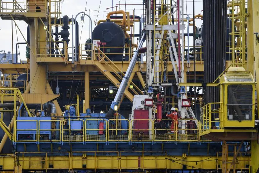 Fluktuasi Harga Minyak Mentah Picu Kekhawatiran Resesi Global, Dampak Gangguan Pasokan Iran