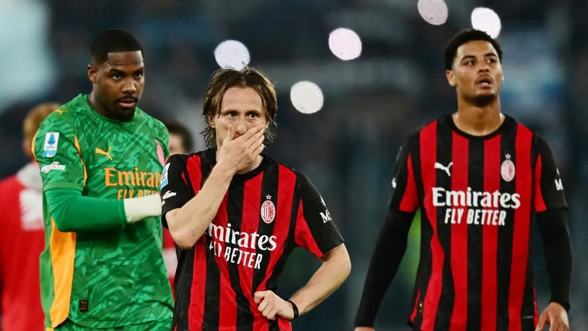 Jalannya Pertandingan Seri A: AC Milan Keok di Kandang Lazio, Jarak dengan Inter Melebar Lebar