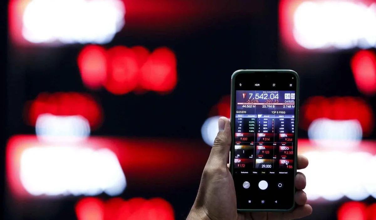 Sentimen Negatif Global Guncang IHSG Senin Pagi, Investor Pantau Data Domestik