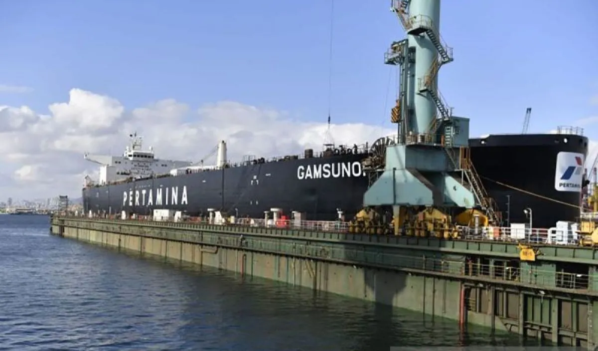 Dua Kapal Pertamina Tertahan di Teluk Arab Akibat Ketegangan Selat Hormuz