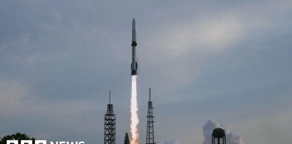 Roket Baru Blue Origin 'Terparkir' Pasca Kegagalan Peluncuran Satelit, Investigasi FAA Dimulai