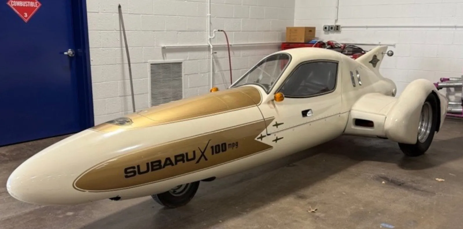 Subaru X-100: Mobil Konsep Berdesain Pesawat yang Dirancang untuk Melintasi AS dengan Satu Tangki Bensin