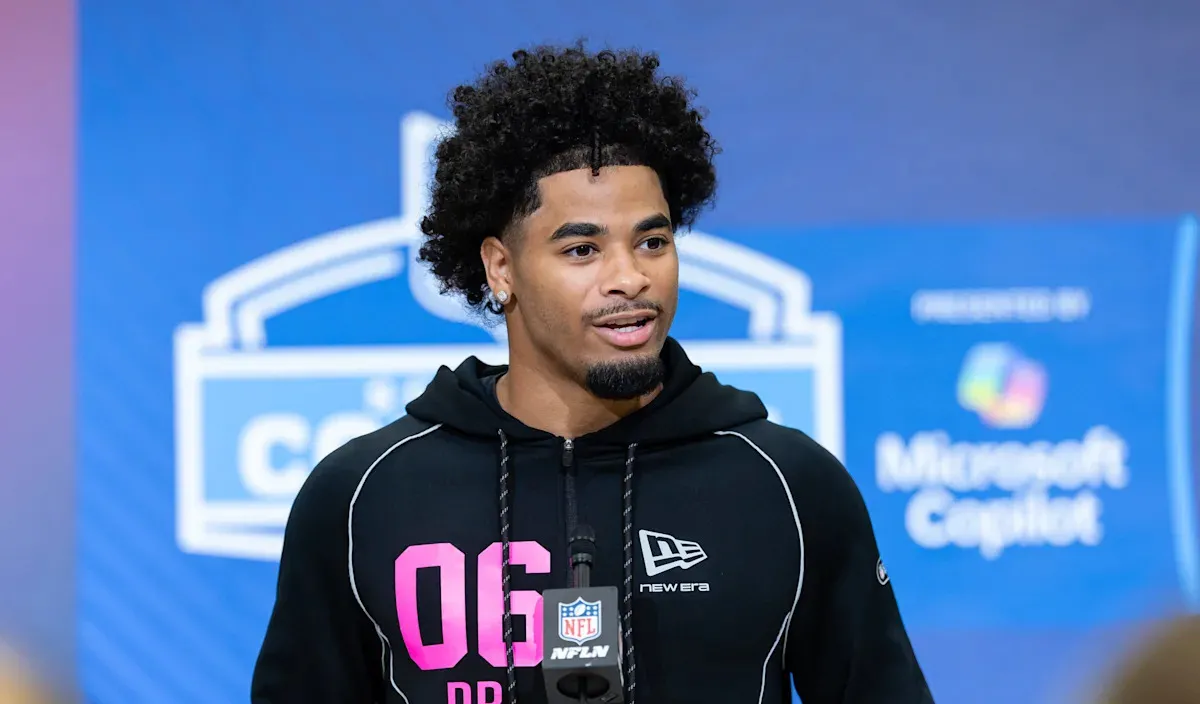 Prediksi Mock Draft ESPN: Cowboys Akan Tukar Pilihan untuk Ambil Pemain Bertahan di Ronde Pertama