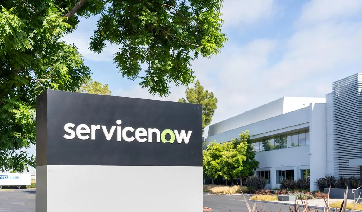 Saham ServiceNow Anjlok 13% Akibat Konflik Timur Tengah Ganggu Pertumbuhan Penjualan