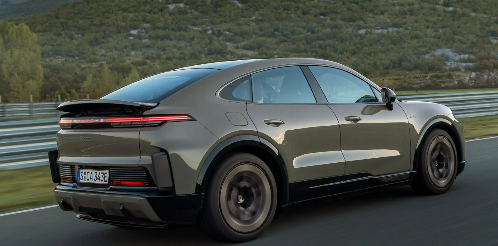 Porsche Luncurkan Cayenne Coupe Electric, Respons atas Popularitas Varian Coupe