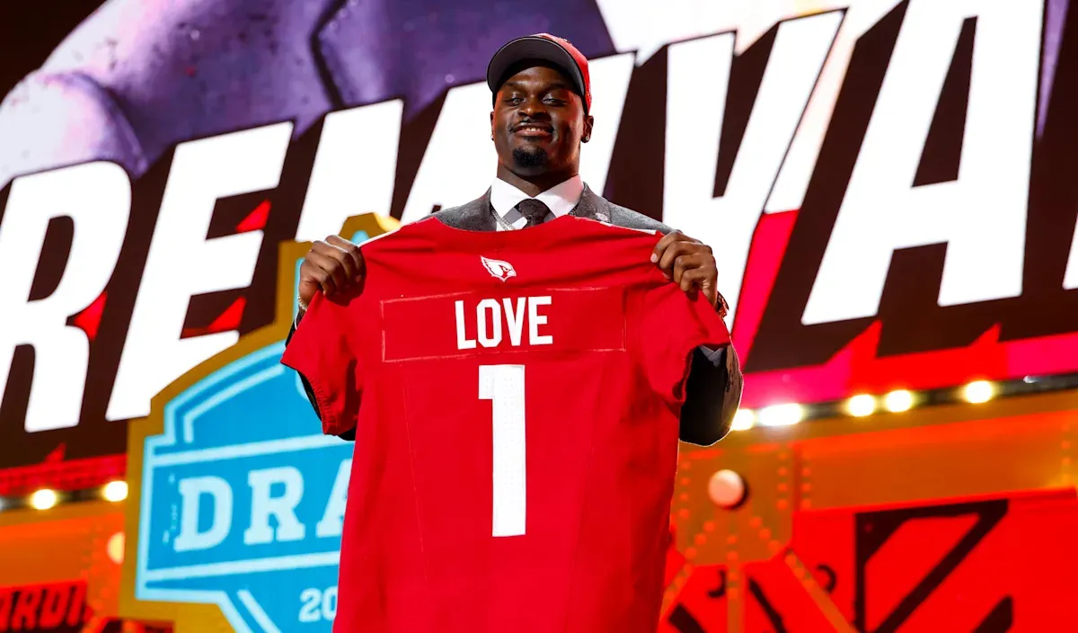 Arizona Cardinals Akui Penundaan Draft Running Back Jeremiyah Love Karena Salah Nomor Telepon