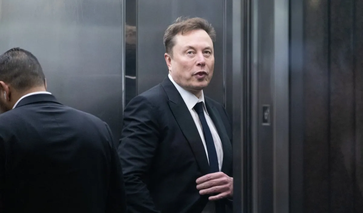 Elon Musk Akui xAI Latih Grok Menggunakan Model OpenAI