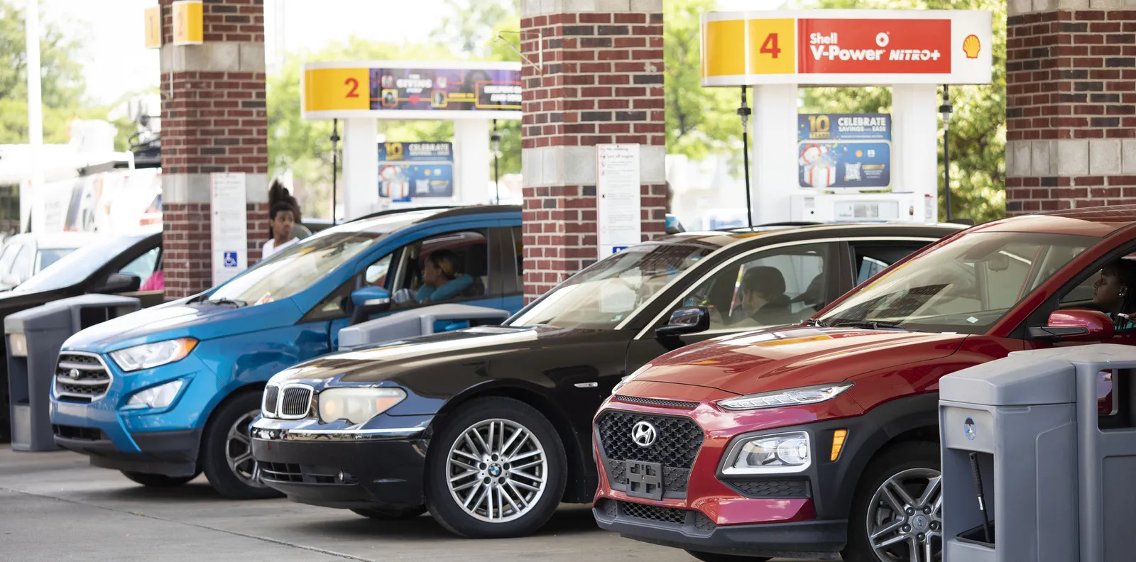 Harga Bensin di Michigan Meroket Hampir Satu Dolar Per Galon dalam Seminggu