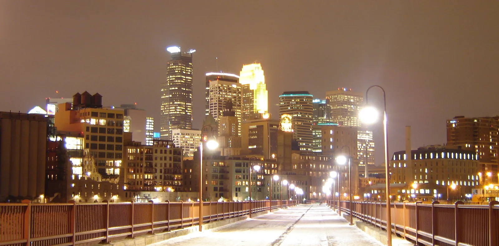 Mahasiswa Kedokteran di Minneapolis Cari Mobil Bekas di Bawah $10.000 untuk Hadapi Musim Dingin