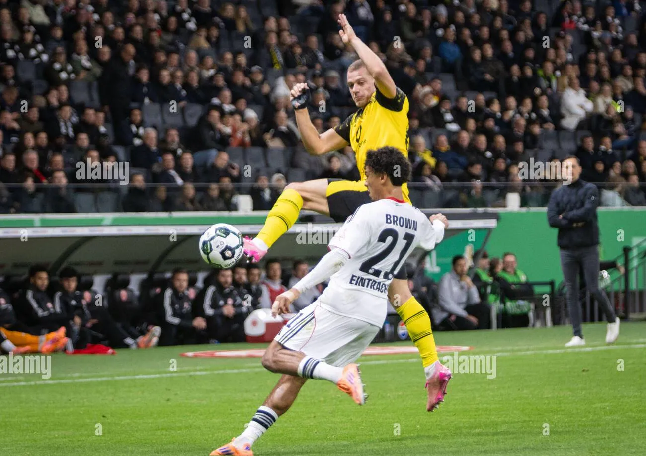 Borussia Dortmund Kalahkan Eintracht Frankfurt 3-2 dalam Laga Lima Gol