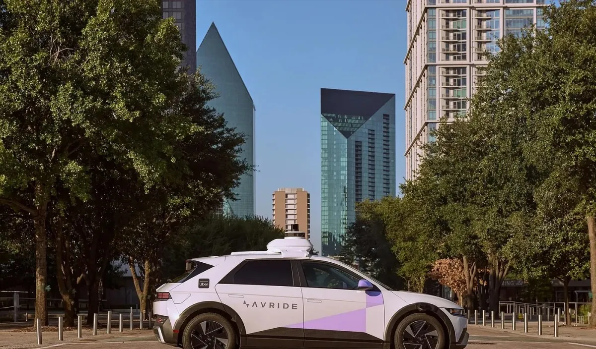 NHTSA Selidiki Avride, Mitra Robotaksi Uber, Setelah Belasan Tabrakan
