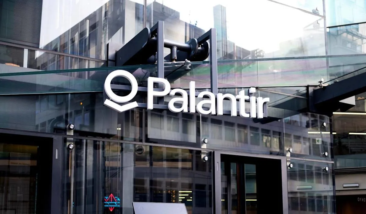 Permintaan Tinggi, Palantir Hadapi 'Masalah Kelas Atas' dalam Pasokan Perangkat Lunak AI