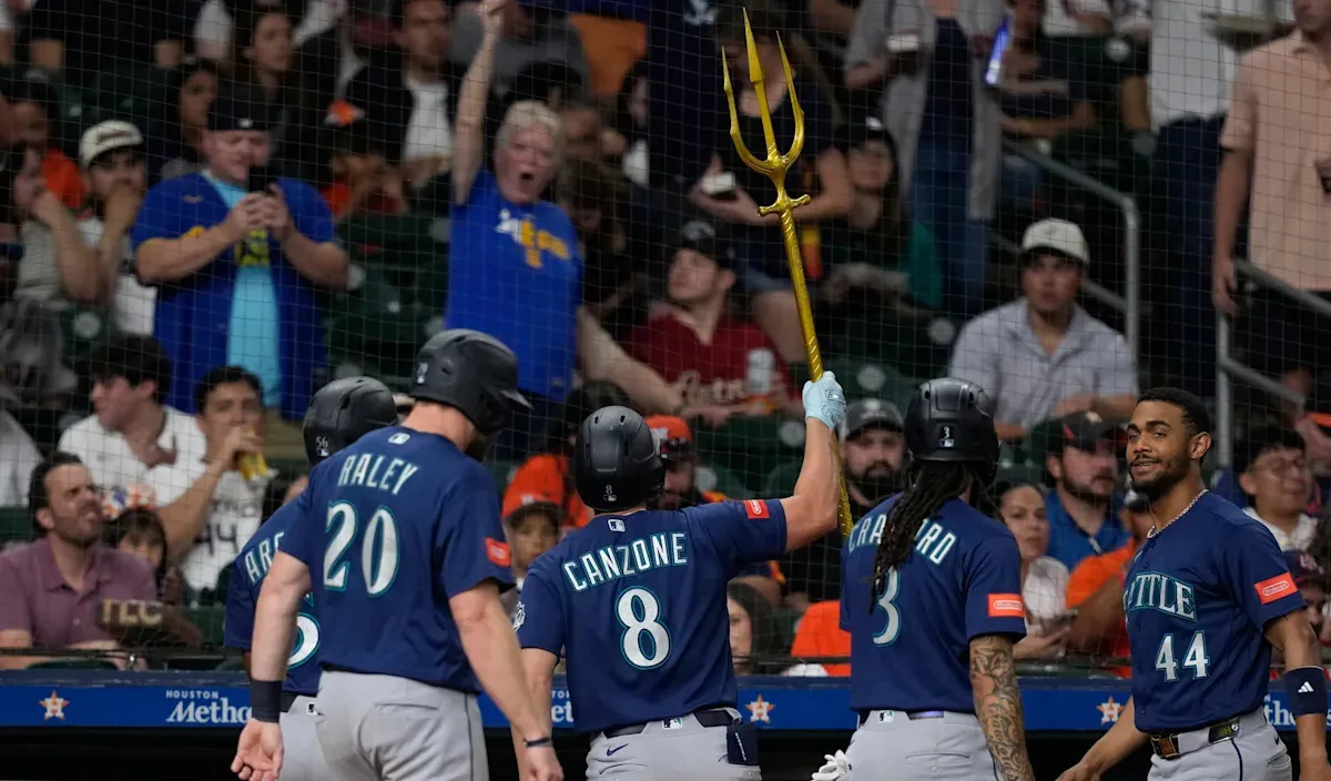 Grand Slam Perdana Dominic Canzone Pimpin Kemenangan 10-2 Mariners atas Astros