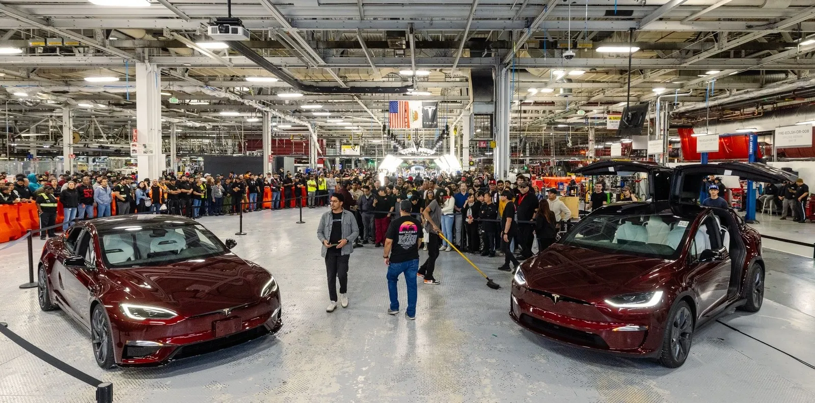 Tesla Hentikan Produksi Model S dan Model X, Alihkan Pabrik untuk Robot Optimus