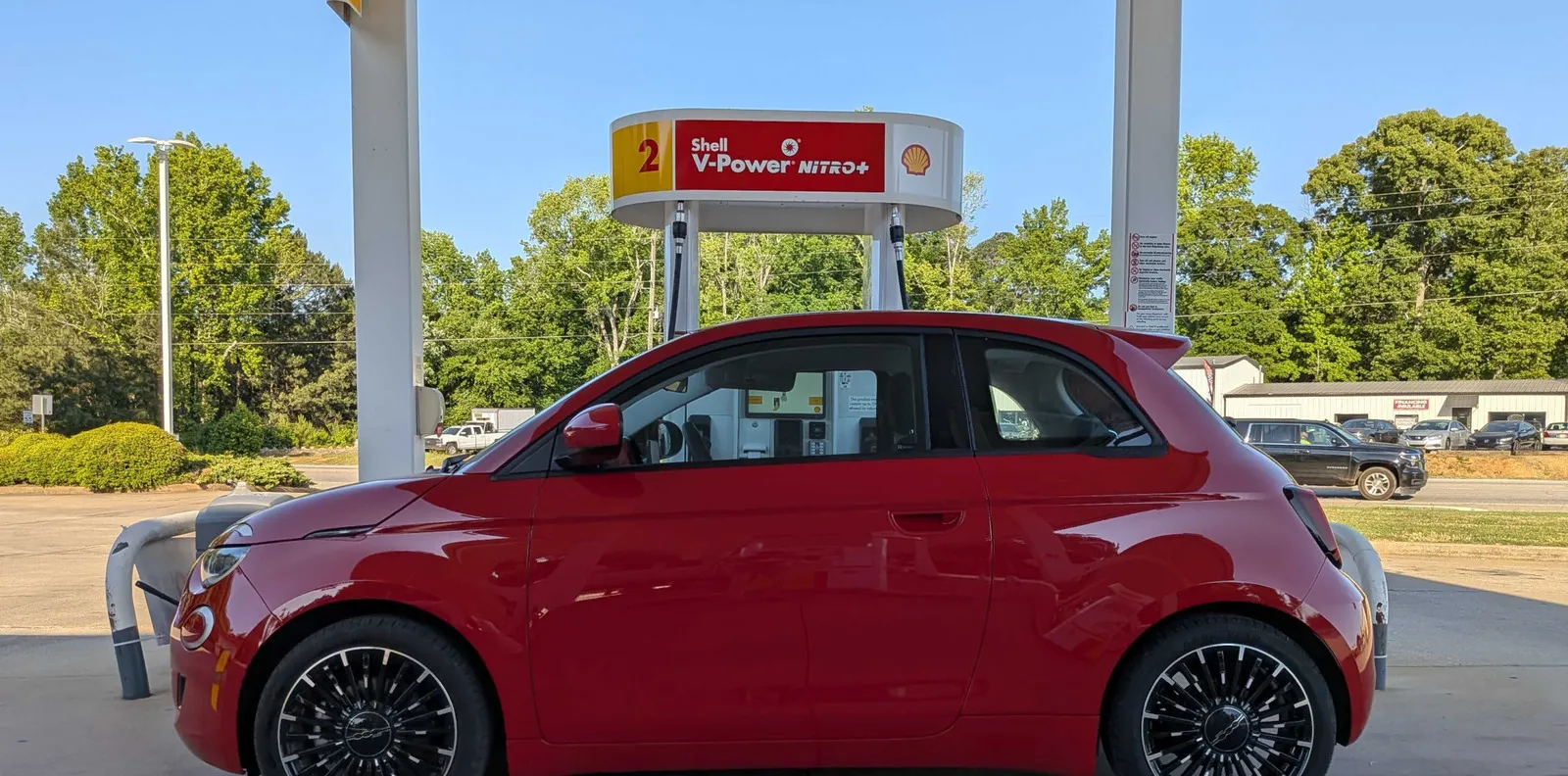 Fiat 500e 2024 Milik Jurnalis Ini Klaim Mampu Memperbaiki Diri Sendiri