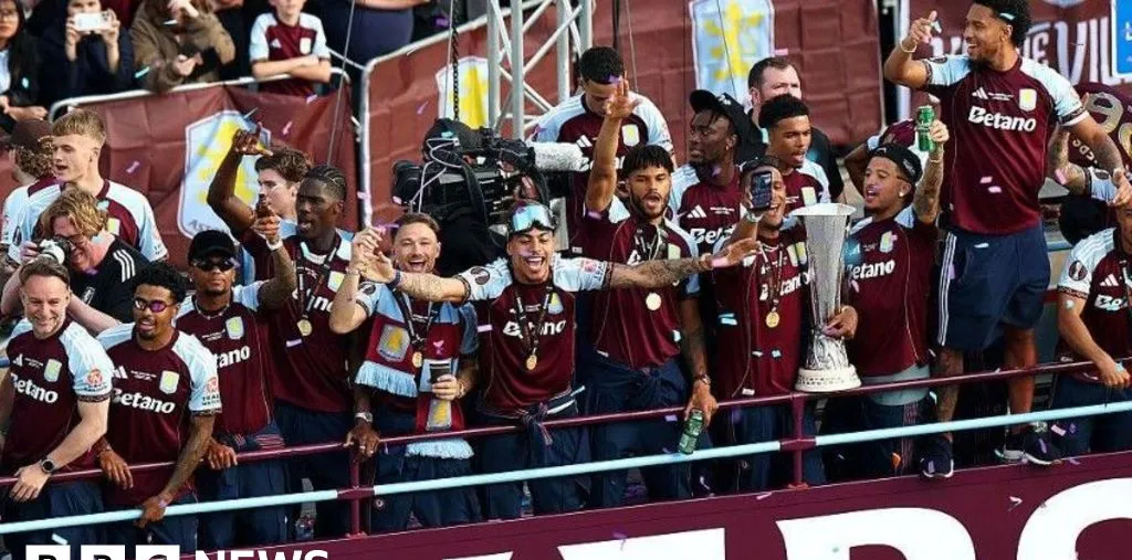Ribuan Suporter Sambut Aston Villa sebagai Pahlawan Usai Juara Liga Europa