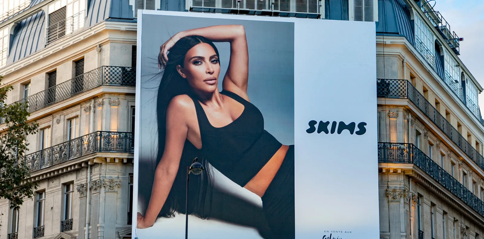 Sopir Truk Selundupkan Kokain Senilai Rp 150 Miliar dalam Pengiriman Pakaian Dalam Kim Kardashian