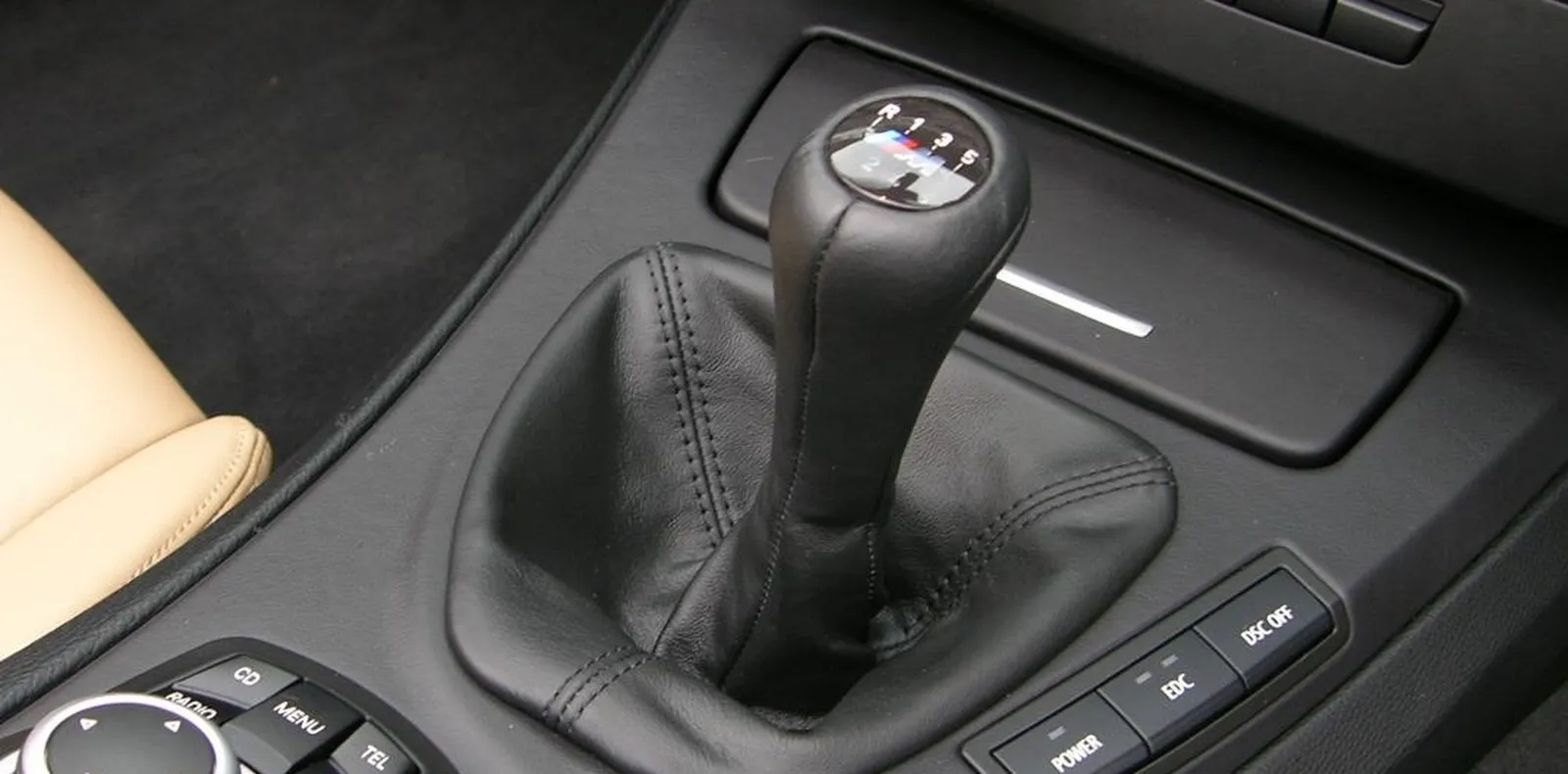 Tempat Belajar Mengemudikan Mobil Transmisi Manual di Amerika Serikat