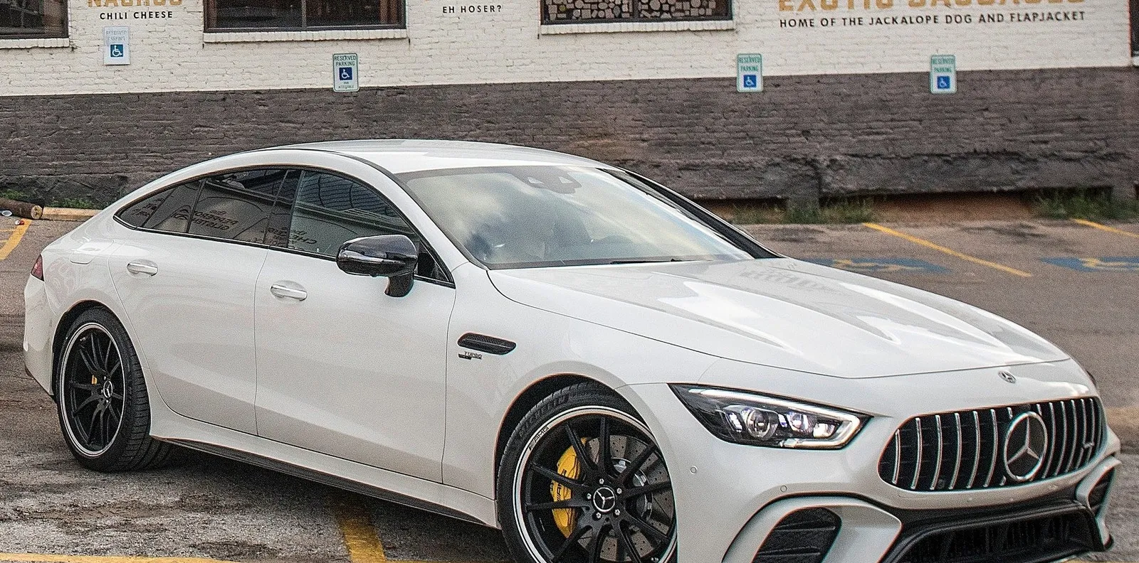 Pilih Mercedes-AMG GT 4-Door Coupe Bekas: Mesin 6 Silinder Rp 700 Jutaan atau V8 Rp 1,1 Miliar?