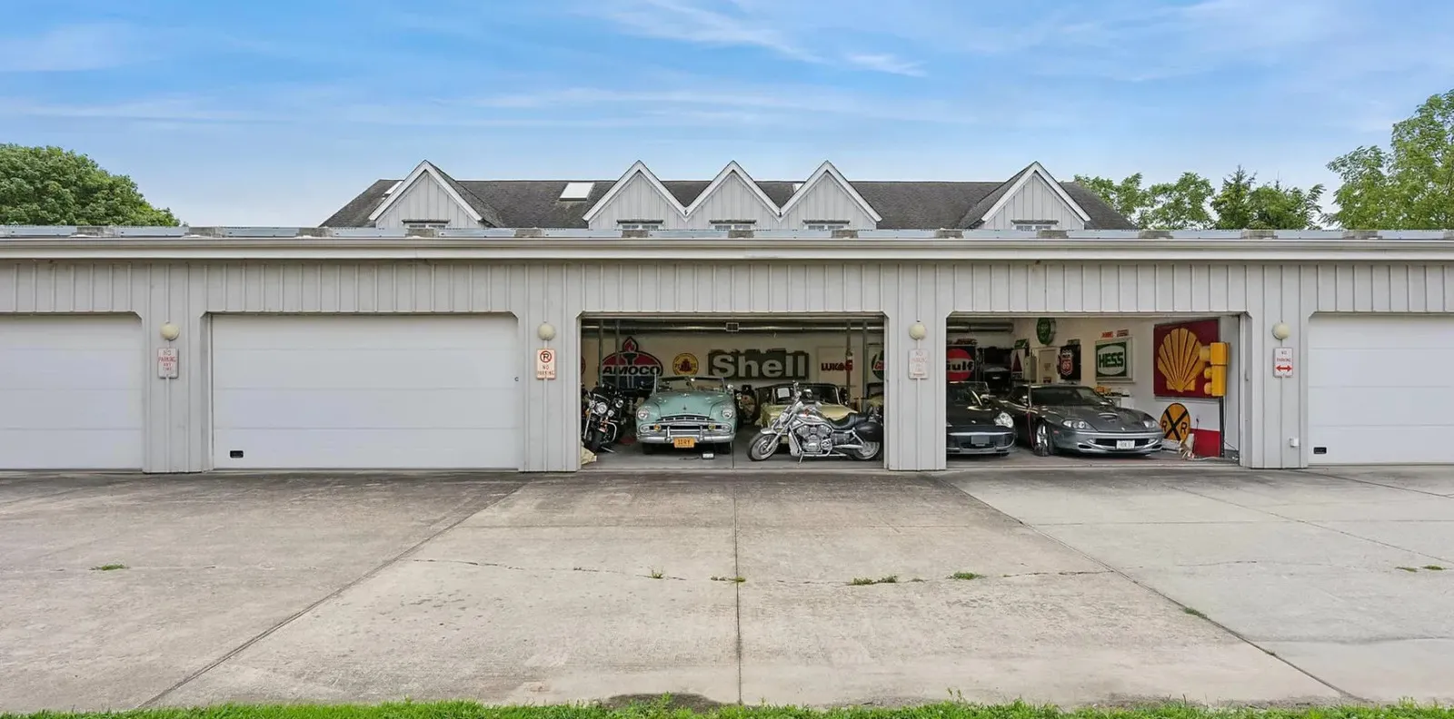 Rumah Mewah di Long Island Dijual Seharga Rp 54 Miliar, Lengkap dengan Koleksi 41 Mobil