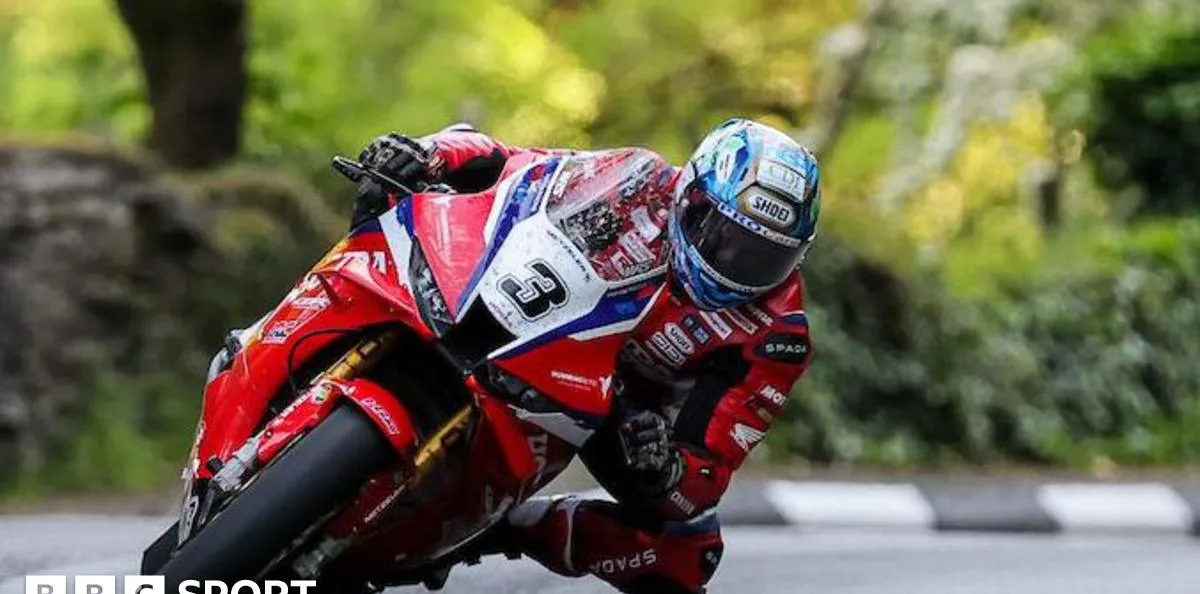 Dean Harrison dan Michael Dunlop Pimpin Kualifikasi Isle of Man TT