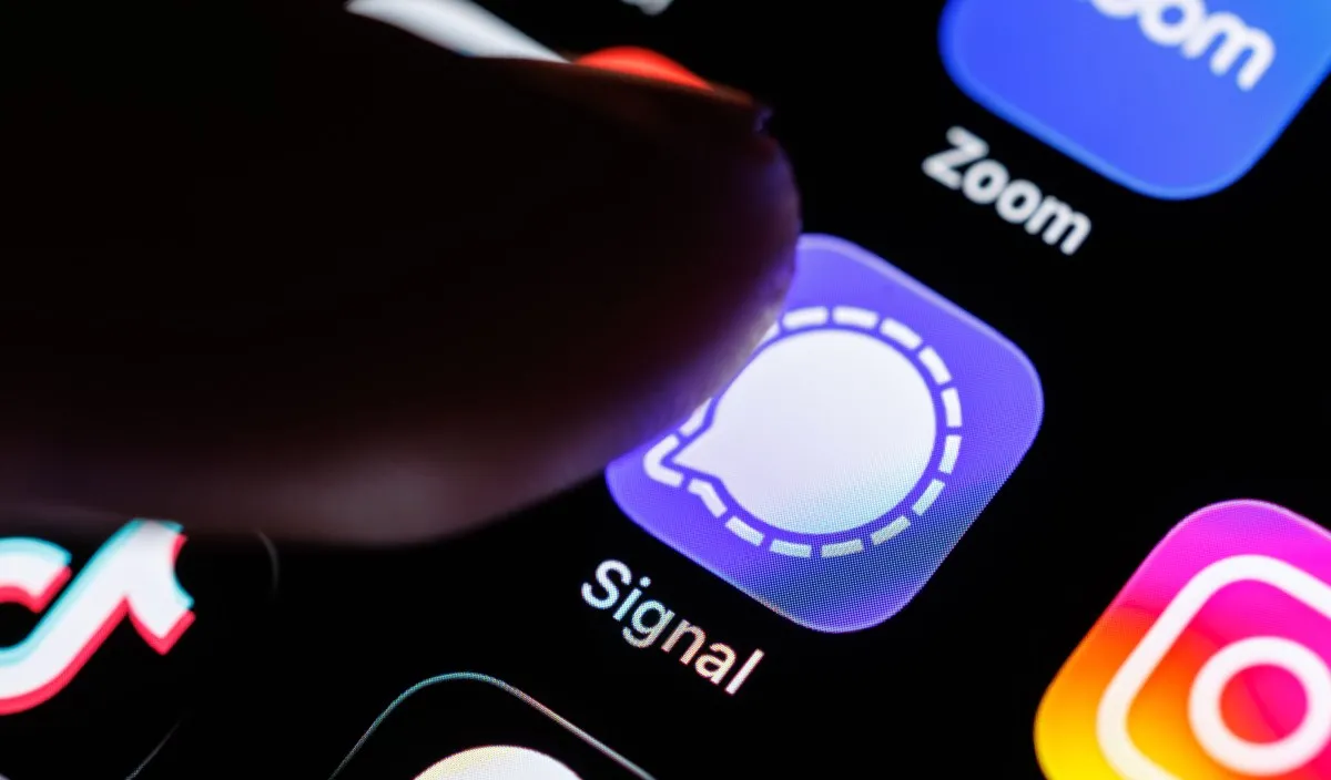 Peretas Coba Curi Cadangan Pesan Pengguna Signal Melalui Serangan Phishing Baru