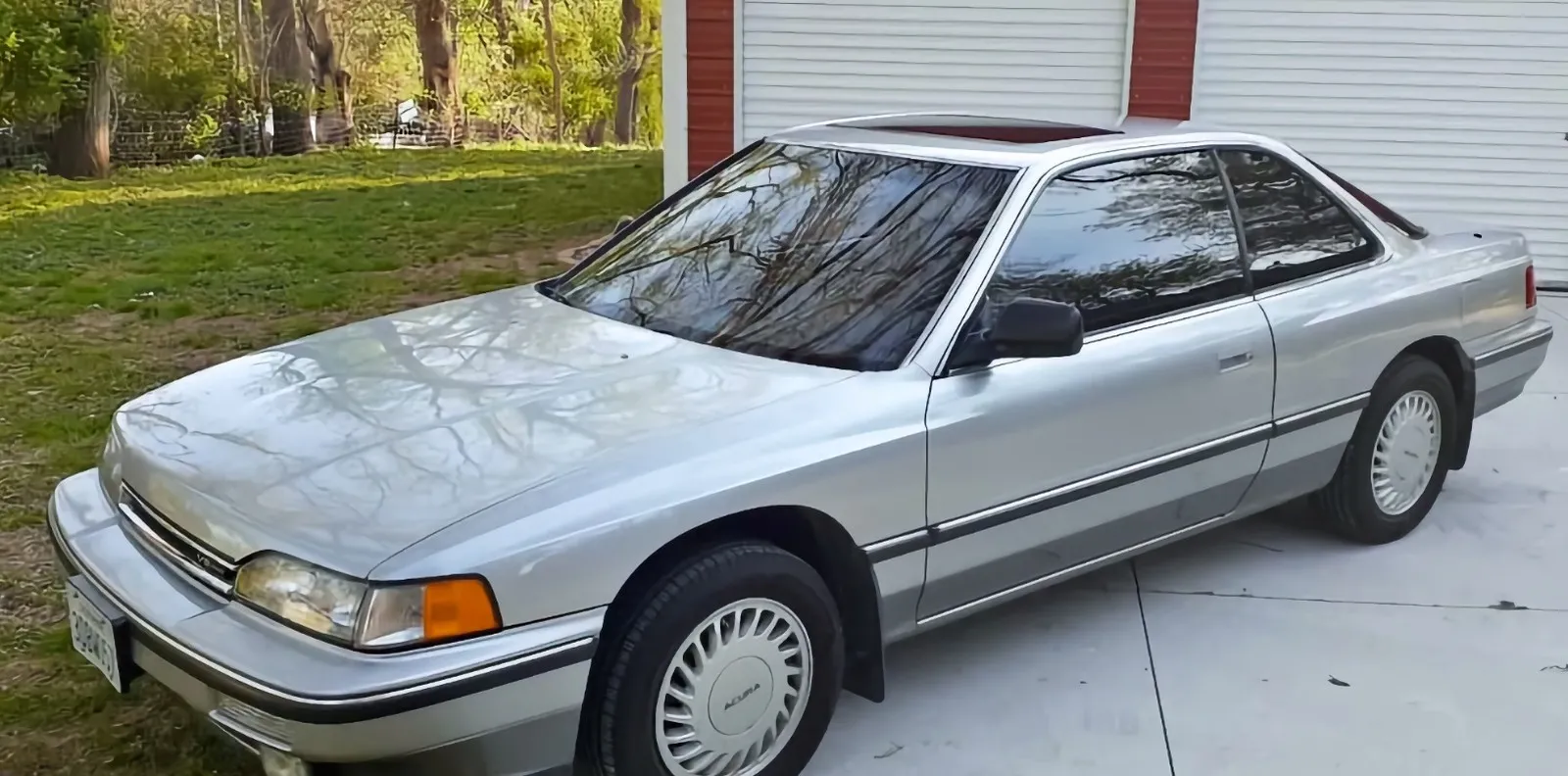 Acura Legend Coupe 1987 Seharga Rp 180 Juta: Sebuah Legenda Otomotif dengan Kilometer Rendah?