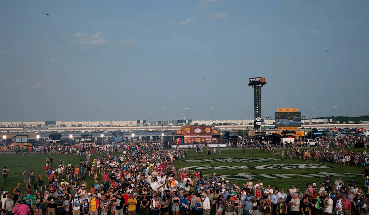 Potensi Hujan dan Petir Mengintai Akhir Pekan NASCAR di Nashville Superspeedway