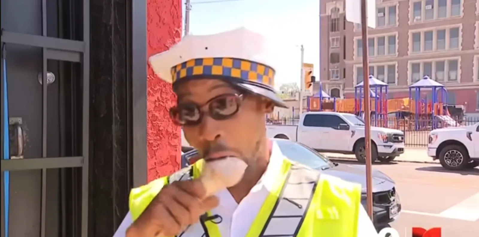 Penjaga Sekolah di Philadelphia Dapat Es Krim Setelah Selamatkan Anak dari Tabrakan