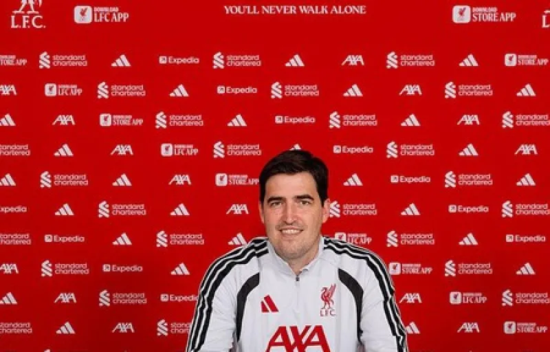 Andoni Iraola Ditunjuk Sebagai Pelatih Baru Liverpool dengan Kontrak Dua Tahun
