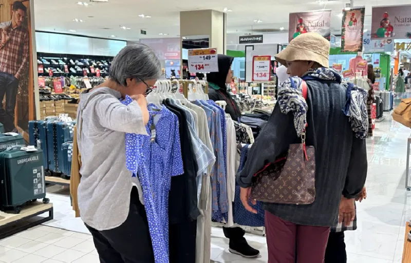 Transmart Gelar Full Day Sale Tawarkan Diskon Pakaian Wanita Hingga 70%
