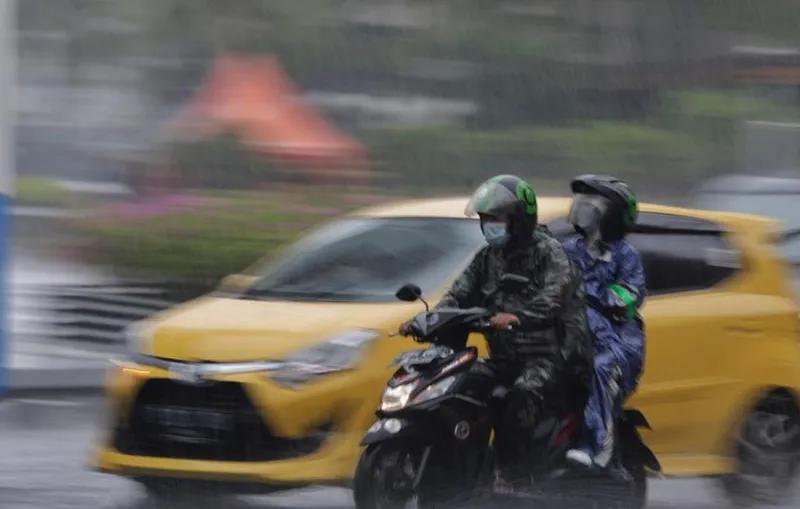 BMKG Prediksi Hujan Sedang Hingga Sangat Lebat Guyur Sejumlah Wilayah