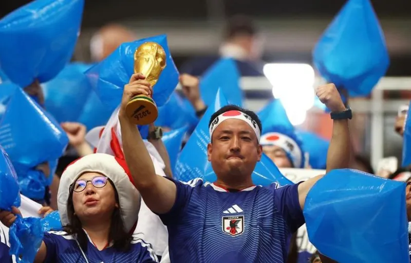 Aksi Peduli Lingkungan Suporter Jepang di Stadion Piala Dunia 2026 Jadi Sorotan