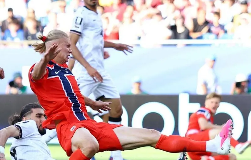 Haaland Cetak Brace, Norwegia Sementara Ungguli Irak di Babak Pertama Kualifikasi Piala Dunia