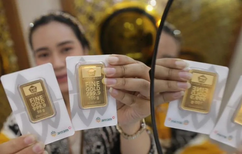 Harga Emas Antam Naik ke Rp2,733 Juta per Gram
