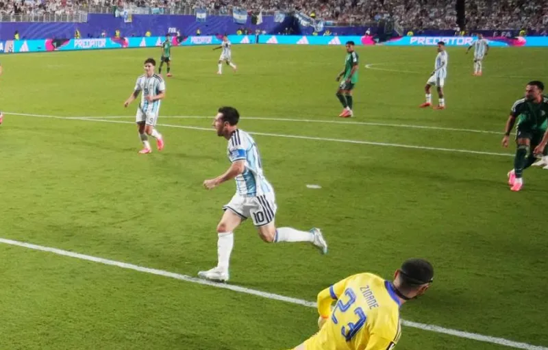 Hattrick Messi Antar Argentina Unggul 3-0 atas Aljazair di Kualifikasi Piala Dunia 2026