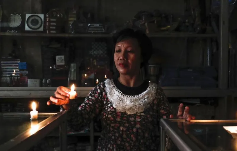 PLN Jelaskan Penyebab Mati Lampu Bergilir Tiga Hari di Surabaya