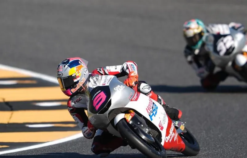 Veda Ega Start Posisi 8, Hakim Danish Posisi 2 di Kualifikasi Moto3 Ceko