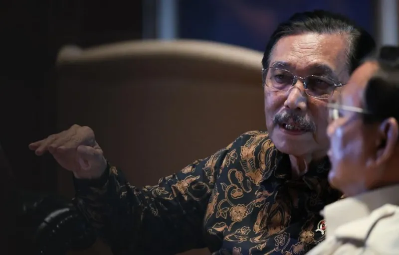 Luhut Jelaskan Kenaikan Angka Kemiskinan di Tengah Pertumbuhan Ekonomi 5 Persen