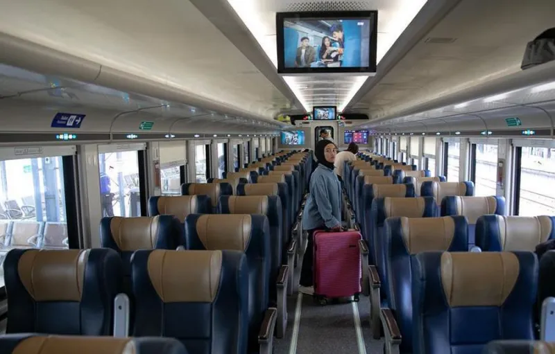 Penjualan Tiket Kereta Api Daop 2 Bandung Naik 7,4 Persen Selama Libur Sekolah