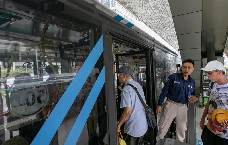 Aplikasi Transjakarta Terbaru Hadir dengan Fitur Hitung Jejak Karbon dan Kalori