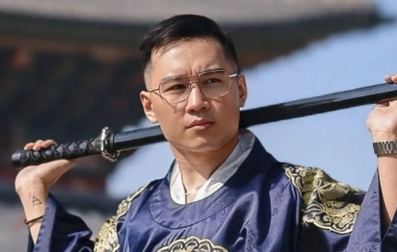 Raymond Chin Ungkap Peran Gemini AI dalam Menghindari Masalah Hukum