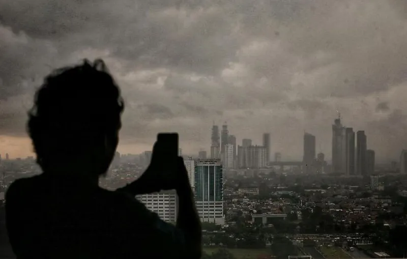 BMKG Peringatkan Potensi Hujan Sedang hingga Lebat di Sejumlah Wilayah Indonesia Selasa Ini