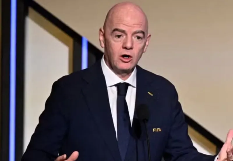 Luis Figo Desak Presiden FIFA, Gianni Infantino, untuk Mengundurkan Diri