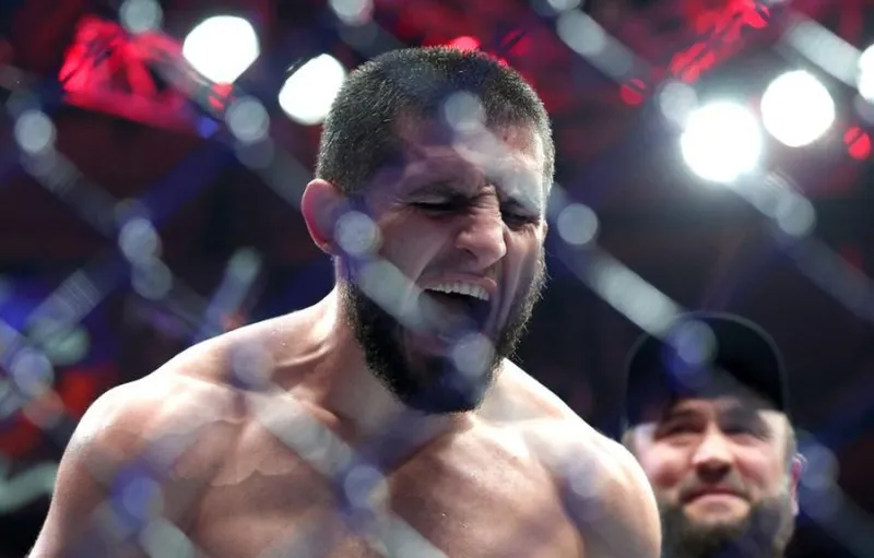 Islam Makhachev Siap Tampil di UFC 330, Bertekad Bungkam Ian Garry