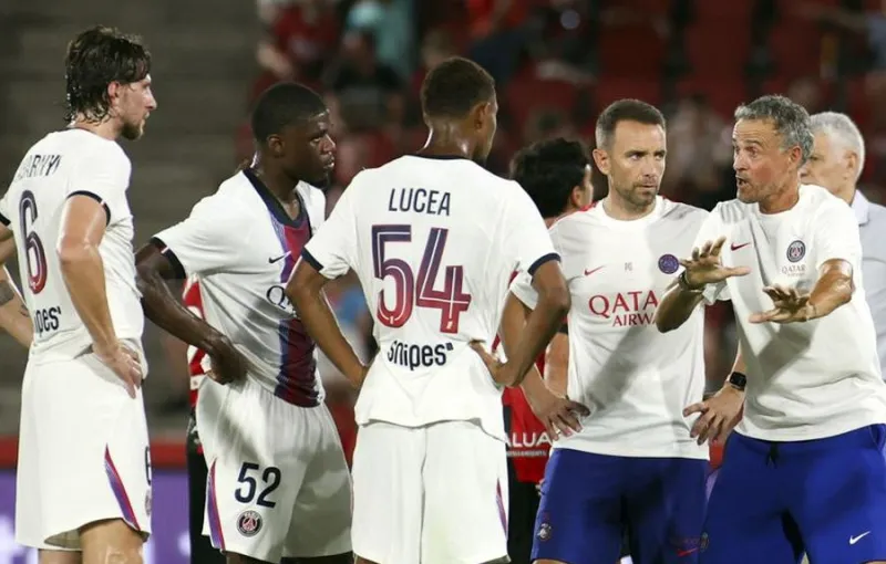 Superkomputer Prediksi Kemenangan PSG atas Aston Villa di Piala Super Eropa
