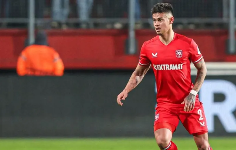 Kembalinya Mees Hilgers ke Skuat FC Twente Berkat Peran Erik ten Hag