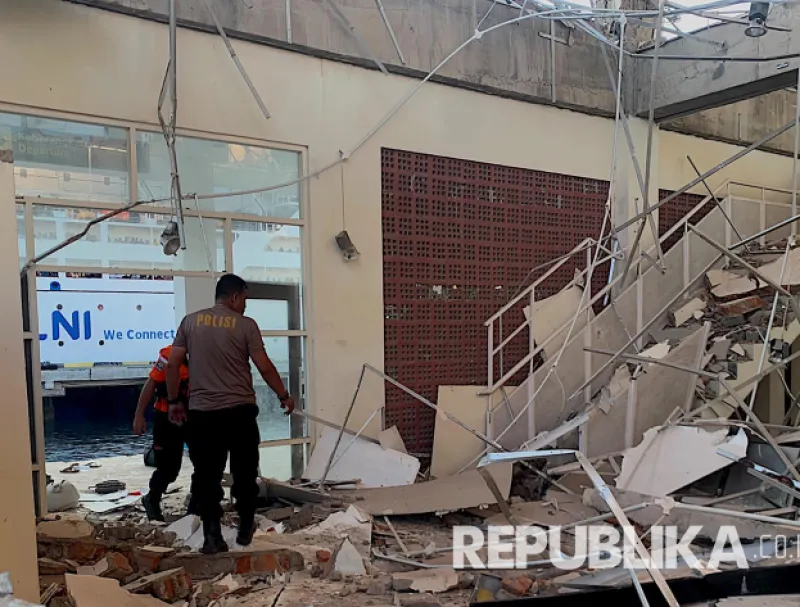 Kementerian PUPR Bergerak Cepat Tangani Dampak Gempa NTT dengan Pengerahan Alat Berat