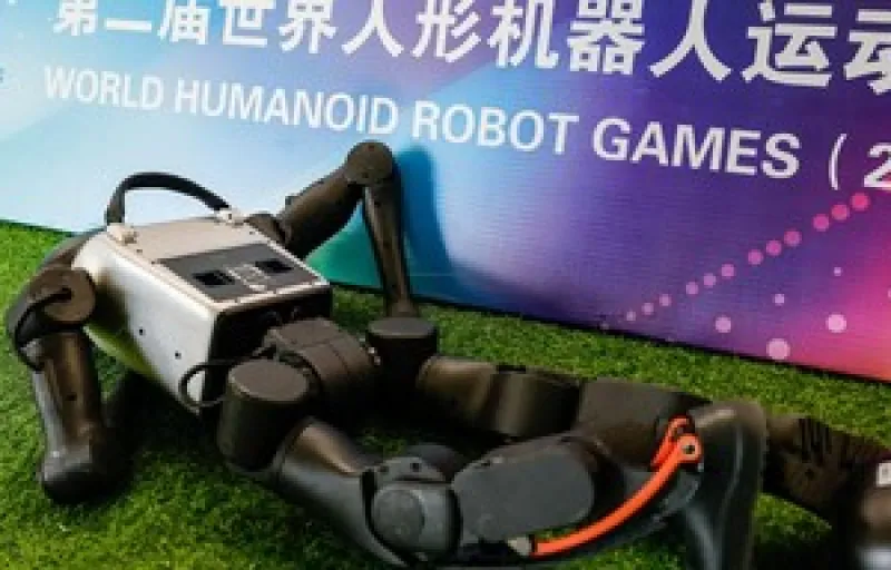 Persiapan Robot Humanoid untuk Olimpiade Robot Dunia 2026 di Beijing Terekam Kamera